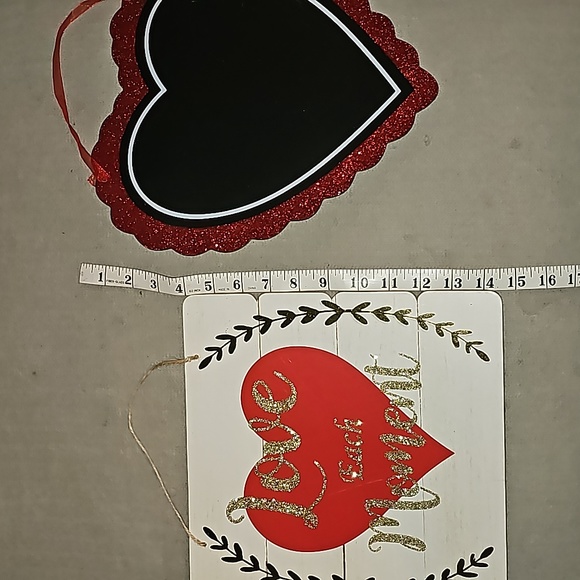 2017 and 2018 Greenbrier International, Inc Valentine's Day Wall Plaques - Picture 6 of 6